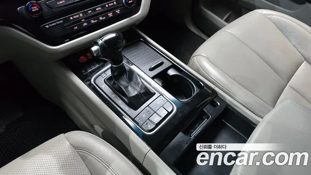 Kia Carnival 2014 thumb 9