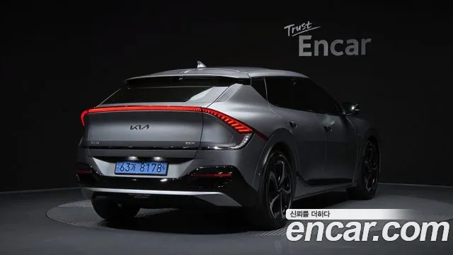 Kia EV6 2022 thumb 2