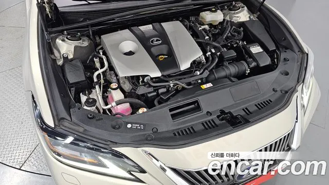 Lexus ES 2019 thumb 6