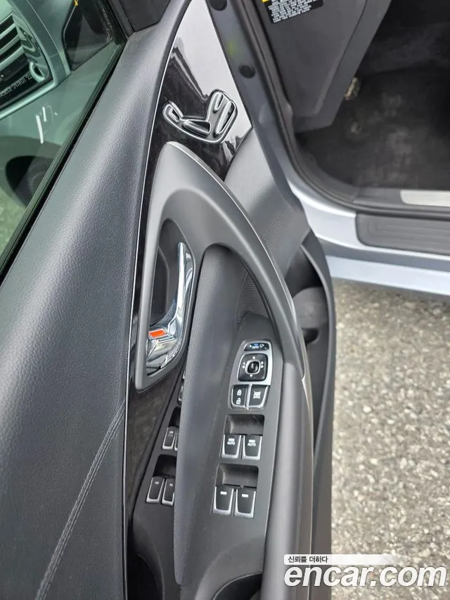 Hyundai Grandeur 2014 thumb 6