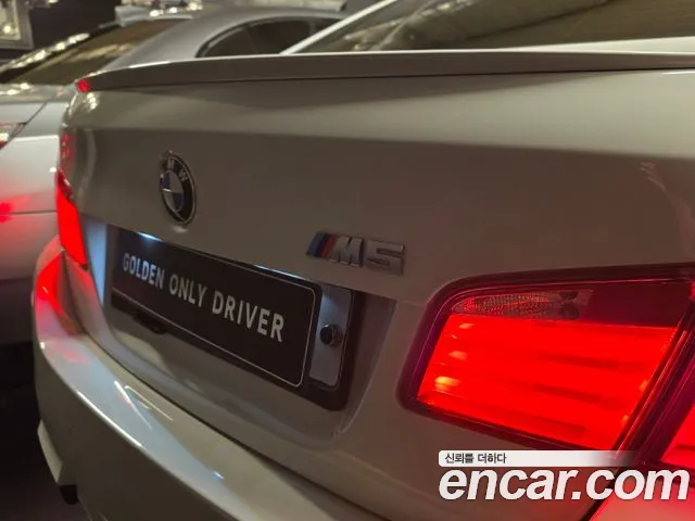 BMW M5 2013 thumb 4