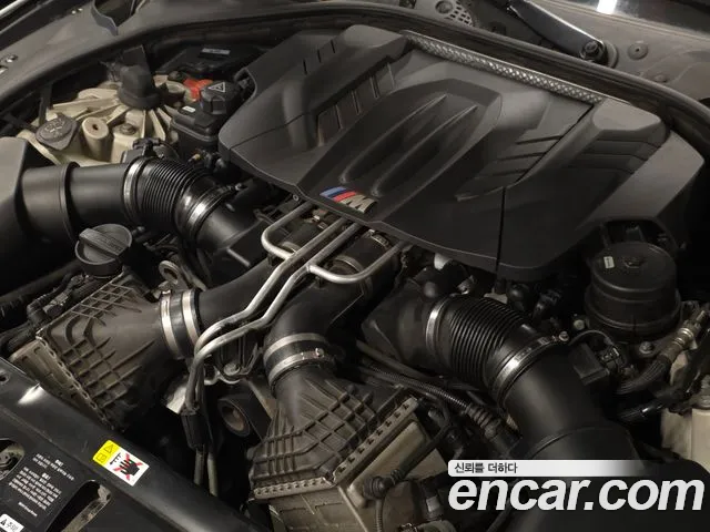BMW M5 2013 thumb 6