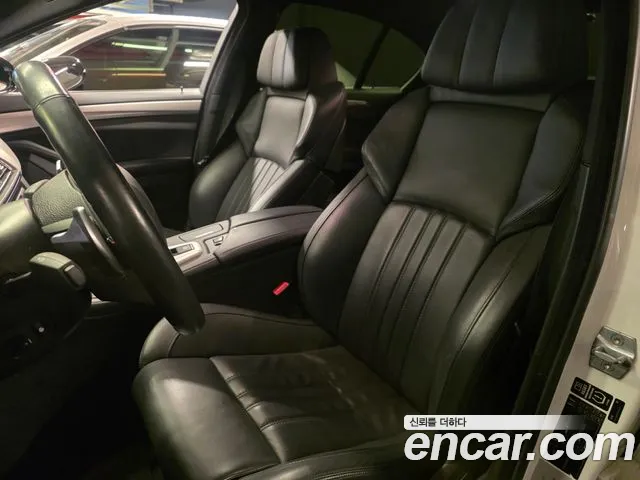 BMW M5 2013 thumb 10
