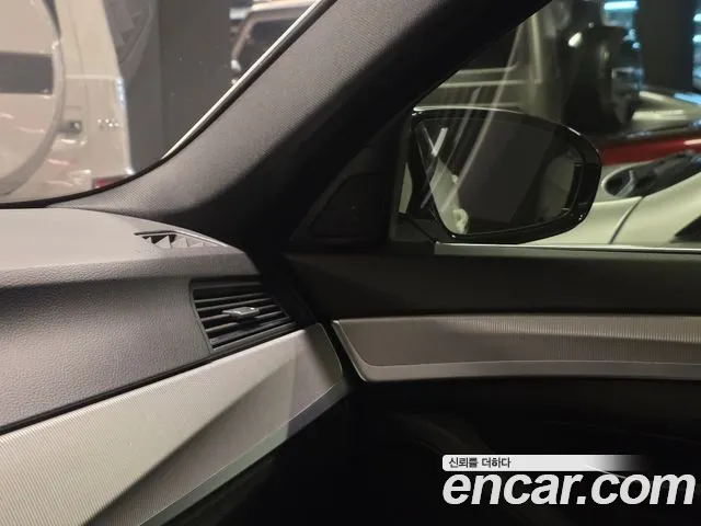 BMW M5 2013 thumb 11