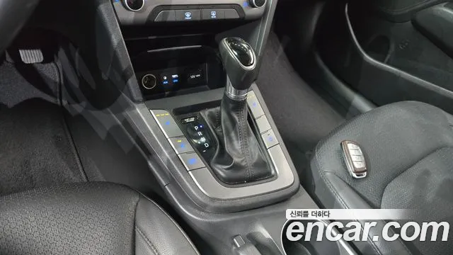 Hyundai Avante 2016 thumb 9
