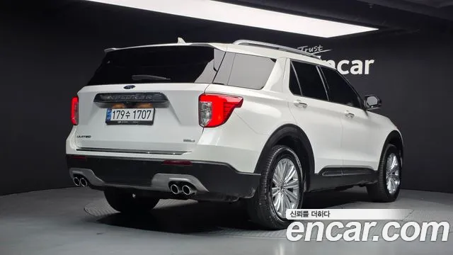 Ford Explorer 2020 thumb 2