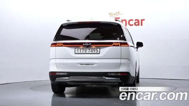 Kia Carnival 2022 thumb 4