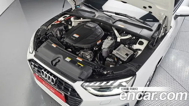 Audi A4 2020 thumb 6