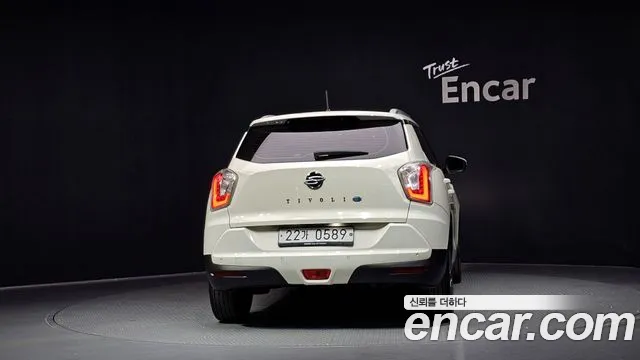 KG_Mobility_Ssangyong TIBOLI 2015 thumb 4