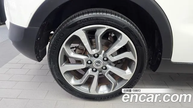 KG_Mobility_Ssangyong TIBOLI 2015 thumb 5