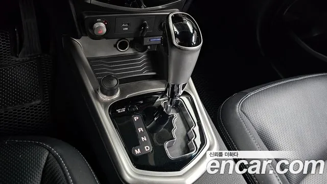 KG_Mobility_Ssangyong TIBOLI 2015 thumb 9
