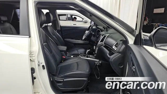 KG_Mobility_Ssangyong TIBOLI 2015 thumb 11