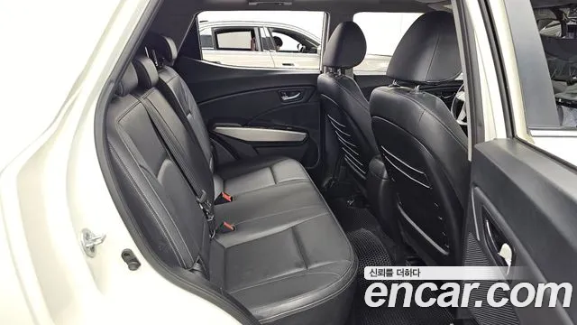 KG_Mobility_Ssangyong TIBOLI 2015 thumb 12