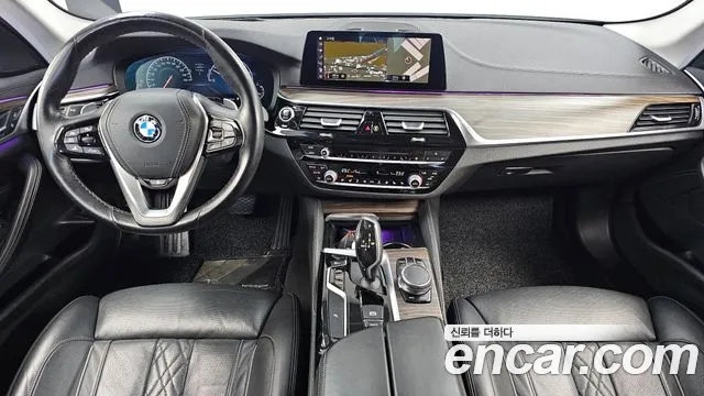 BMW 5-Series 2019 thumb 7