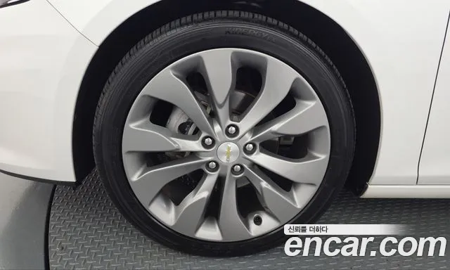 ChevroletGMDaewoo Malibu 2021 thumb 5