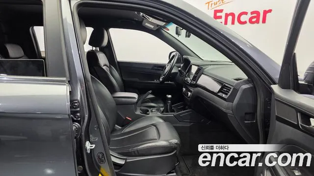 KG_Mobility_Ssangyong Rexton 2019 thumb 11