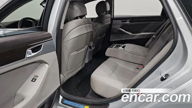 Genesis G80 2018 thumb 11