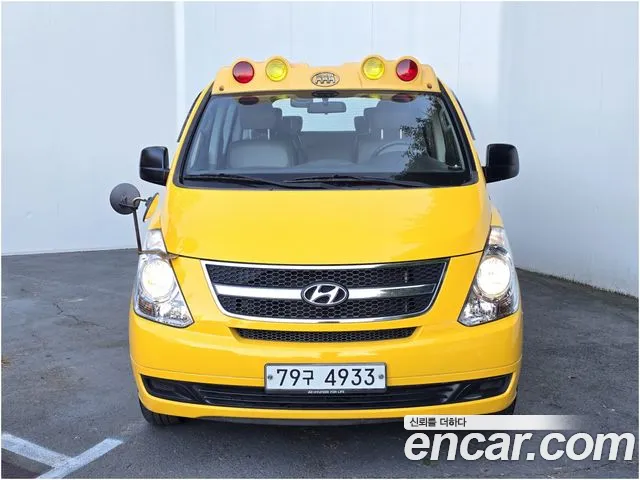 Hyundai Starex 2015 thumb 2