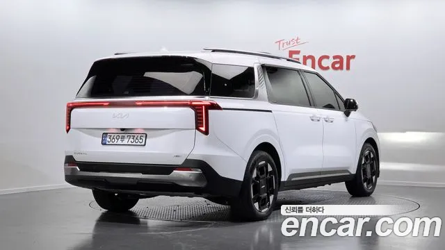Kia Carnival 2025 thumb 2