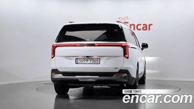Kia Carnival 2025 thumb 4