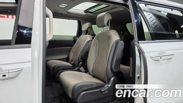 Kia Carnival 2025 thumb 12