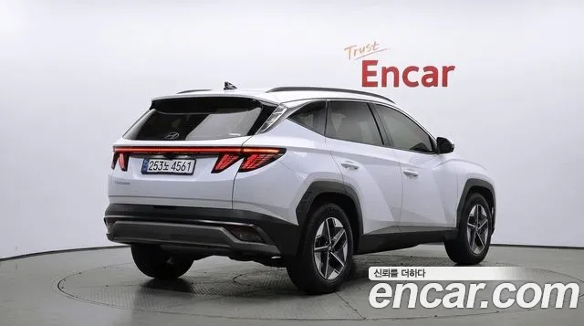 Hyundai Tucson 2025 thumb 2