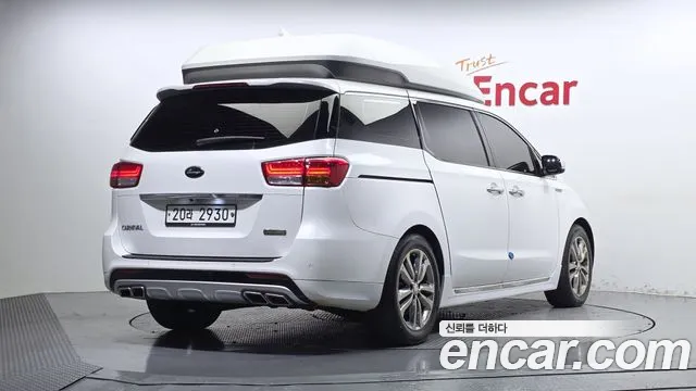 Kia Carnival 2015 thumb 2
