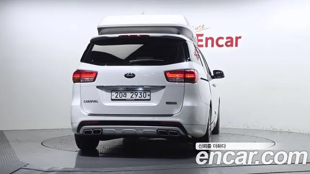 Kia Carnival 2015 thumb 4