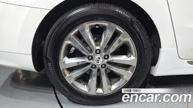 Kia Carnival 2015 thumb 5