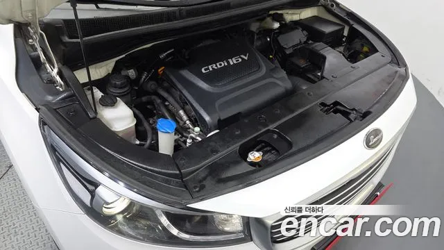 Kia Carnival 2015 thumb 6