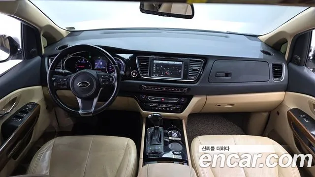 Kia Carnival 2015 thumb 7