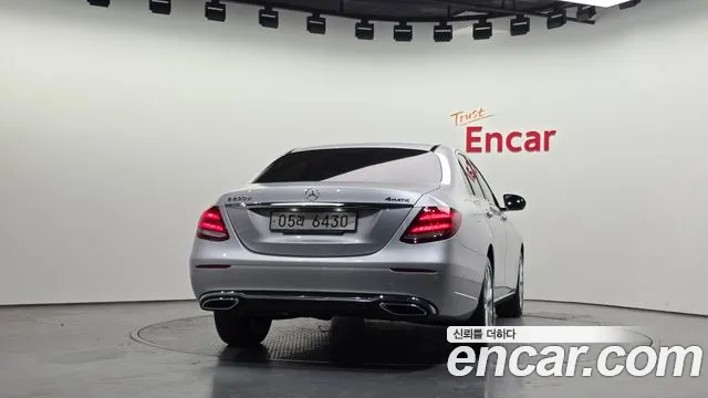 Mercedes-Benz E-Класс 2017 thumb 4