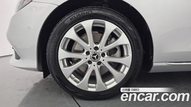 Mercedes-Benz E-Класс 2017 thumb 5