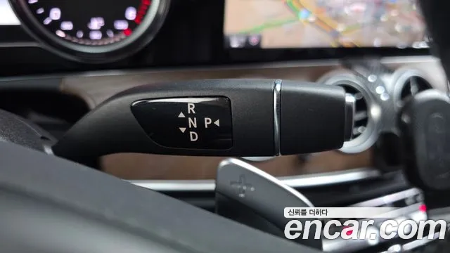 Mercedes-Benz E-Класс 2017 thumb 9