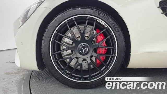 Mercedes-Benz AMG GT 2018 thumb 5