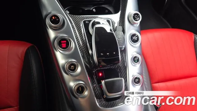 Mercedes-Benz AMG GT 2018 thumb 9