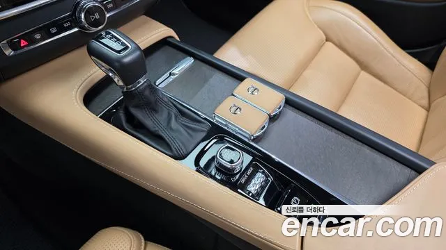 Volvo V90 2017 thumb 9
