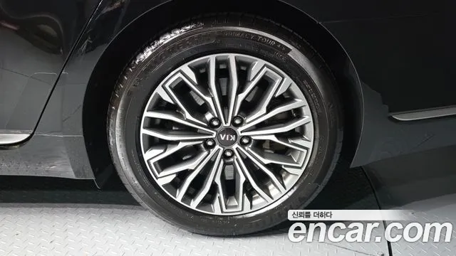 Kia K9 2018 thumb 4