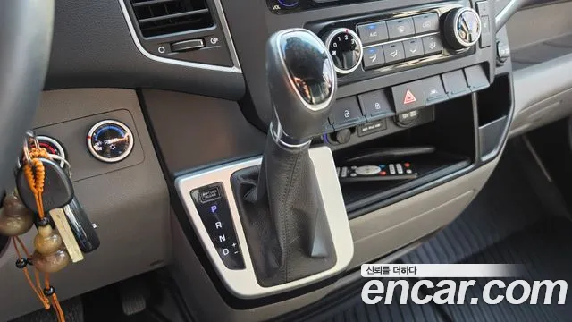 Hyundai Staria 2022 thumb 9