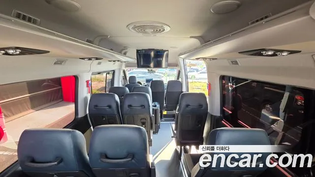 Hyundai Staria 2022 thumb 12