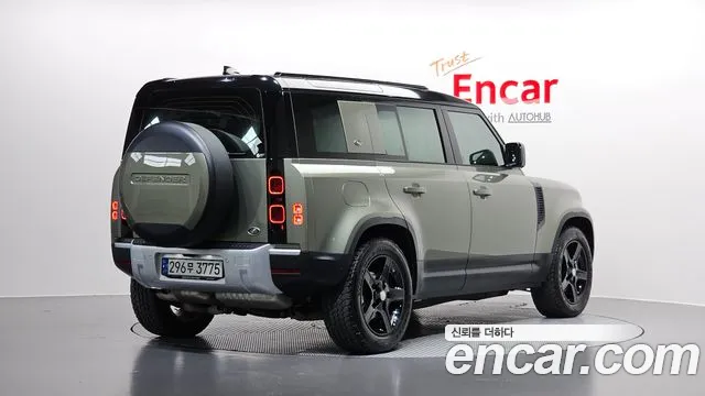 Land Rover Defender 2022 thumb 2