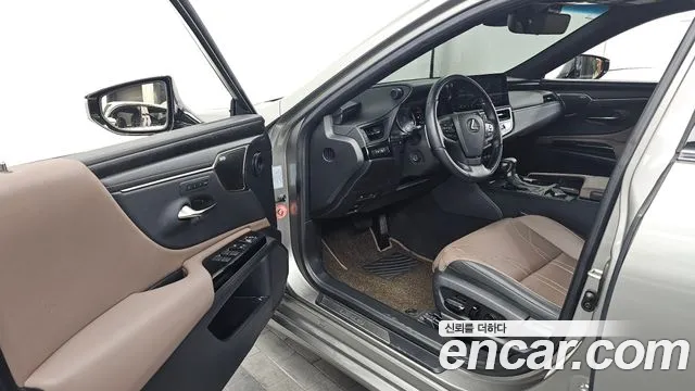 Lexus ES 2024 thumb 10