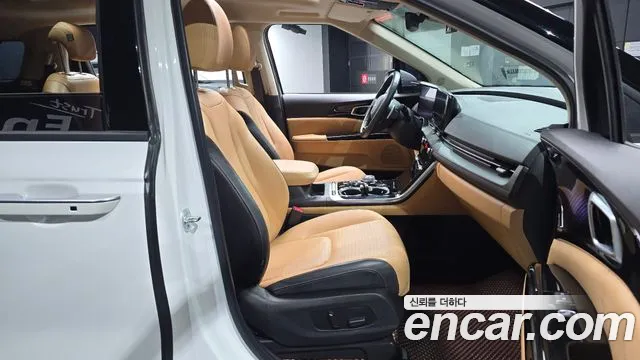 Kia Carnival 2023 thumb 11