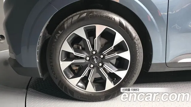 Kia Carnival 2023 thumb 5