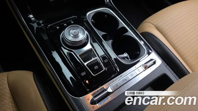 Kia Carnival 2023 thumb 9