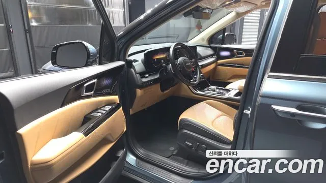 Kia Carnival 2023 thumb 10