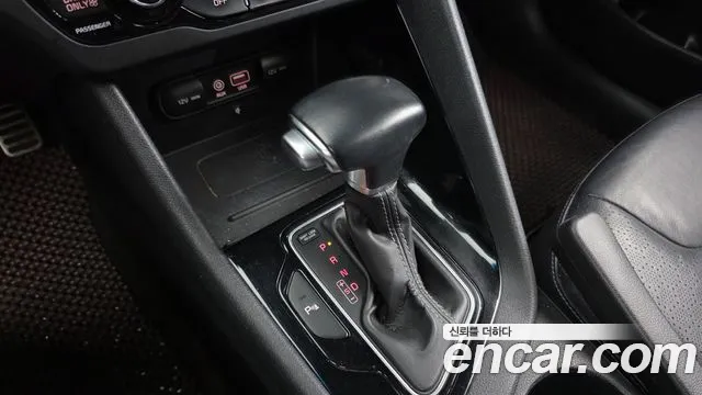 Kia Niro 2017 thumb 9