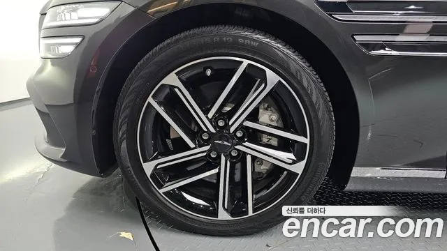 Genesis G80 2024 thumb 5