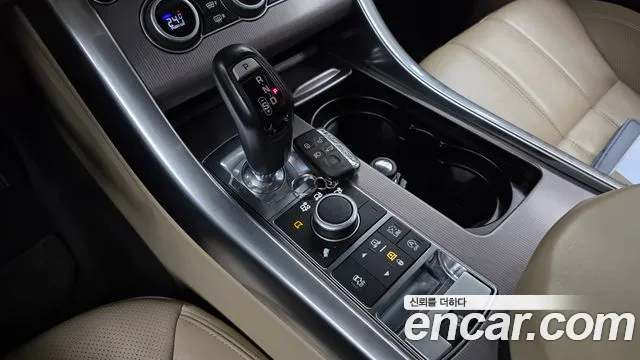 Land Rover Range Rover Sport 2017 thumb 8