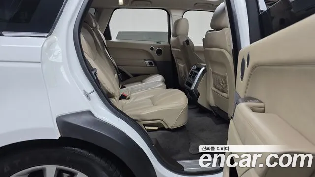 Land Rover Range Rover Sport 2017 thumb 10